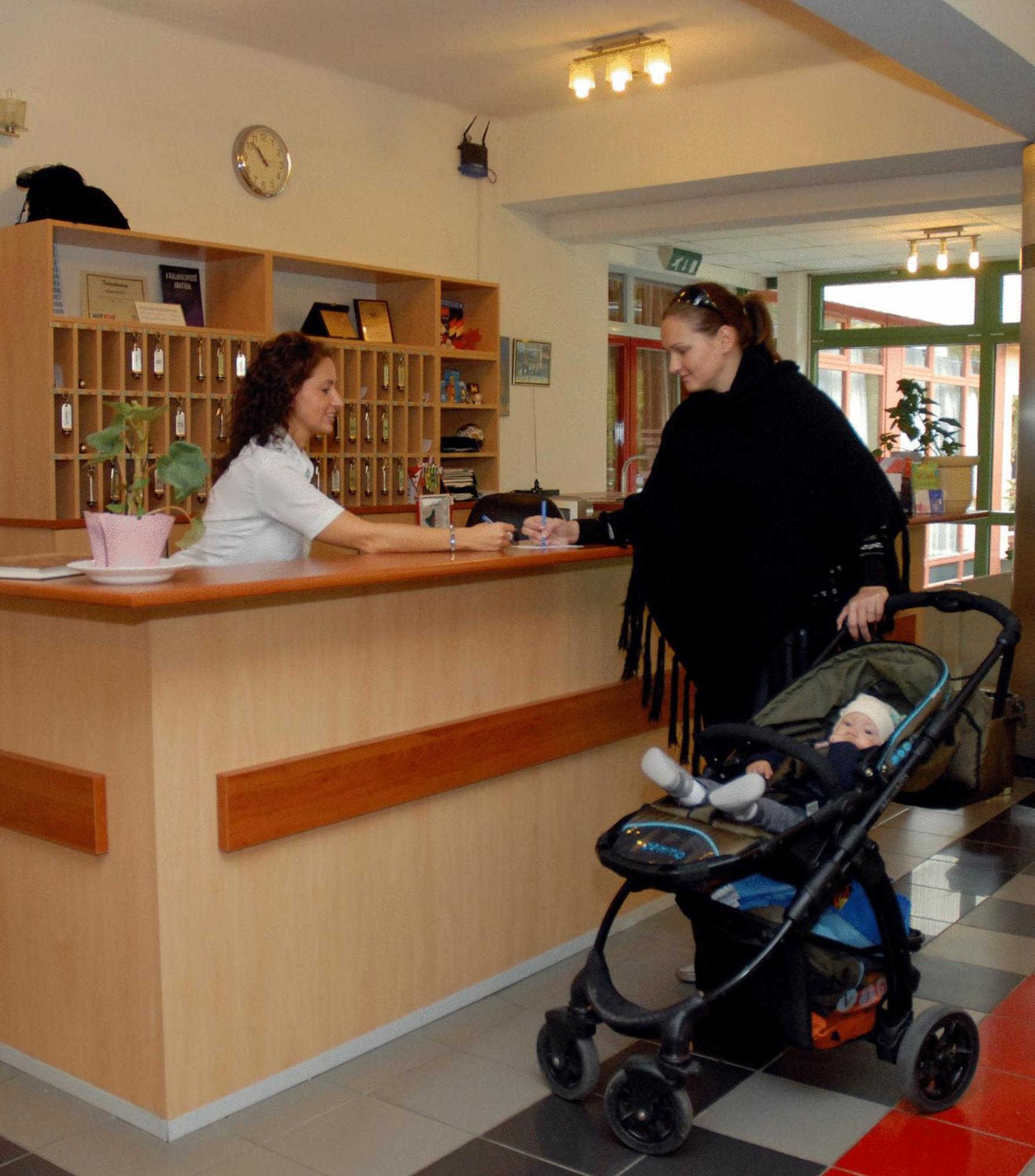 Sport Hotel Debrecen Ngoại thất bức ảnh