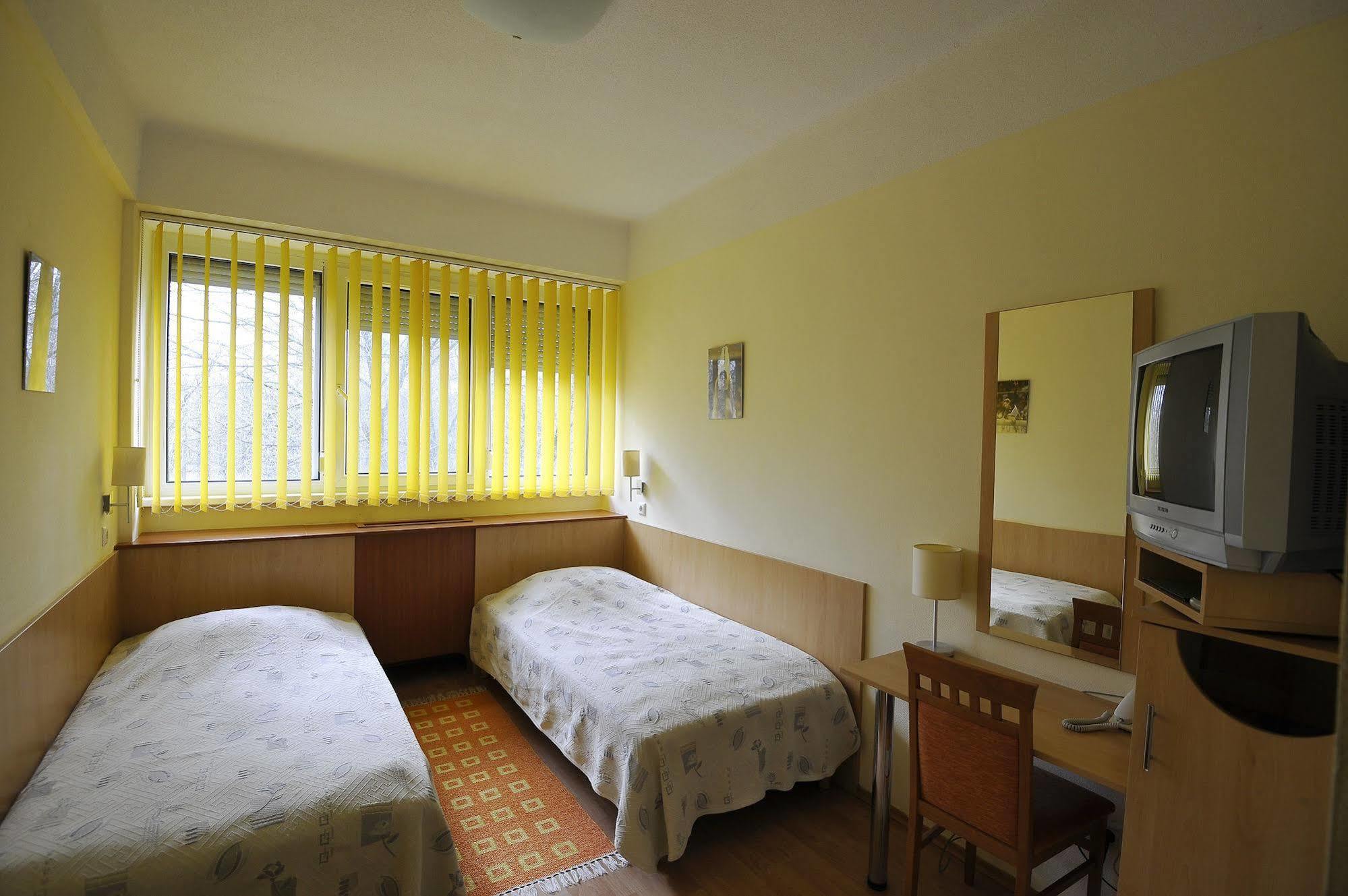 Sport Hotel Debrecen Ngoại thất bức ảnh